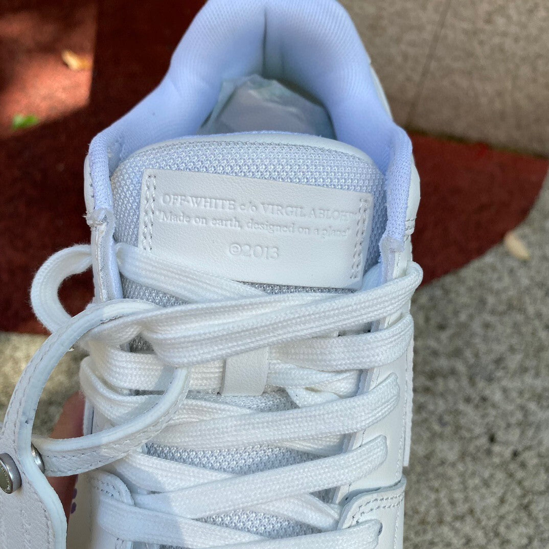 Off White Low Tops Blanco y Morado