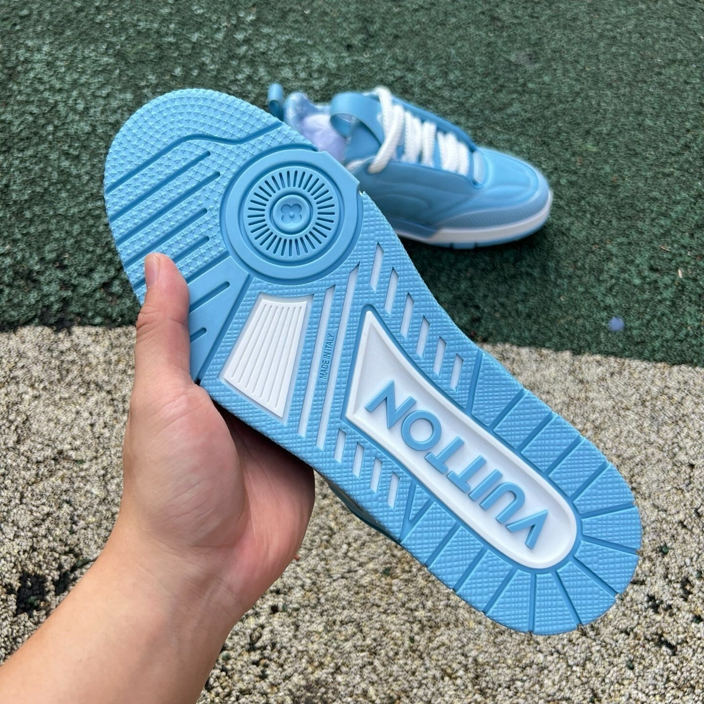 Louis Vuitton Skate Azul Cielo