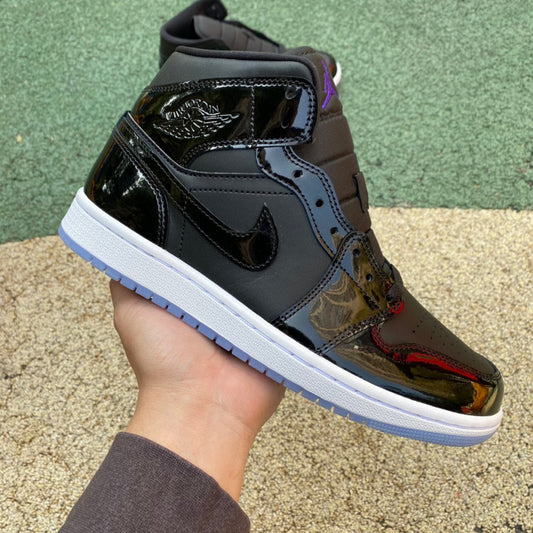 Jordan Retro 1 Mid Space Jam
