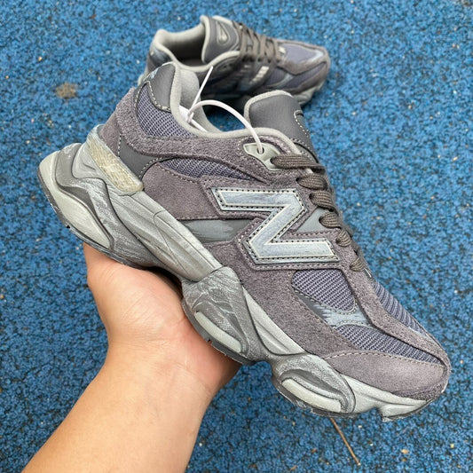 New Balance 9060 Gris Oscuro