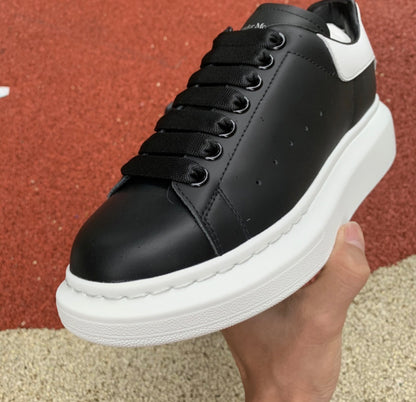 Alexander McQueen Blanco y Negro