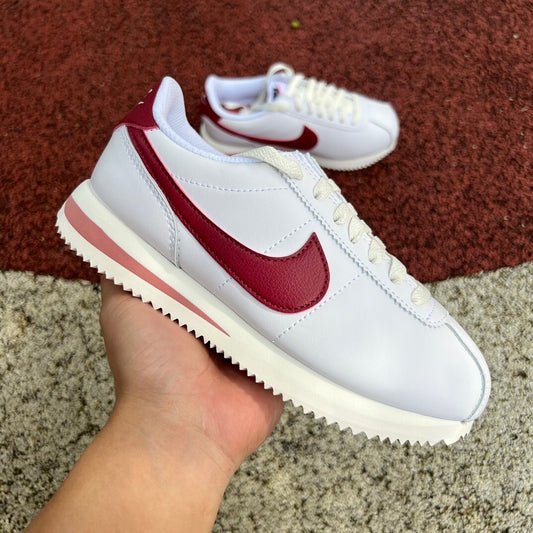 Nike Cortez Blanco y Rojo