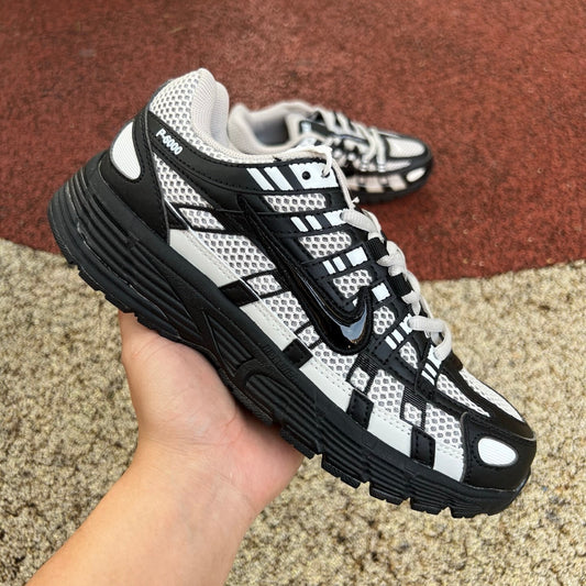 Nike P-6000 Negro y Gris Clarito