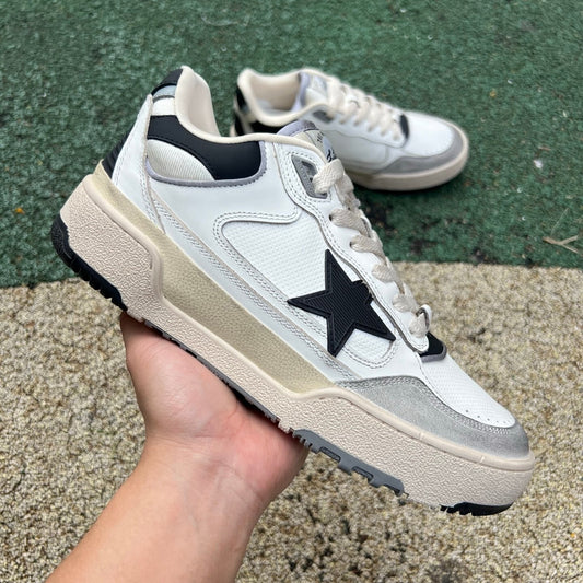 Golden Goose Forty 2 Blanco y Negro