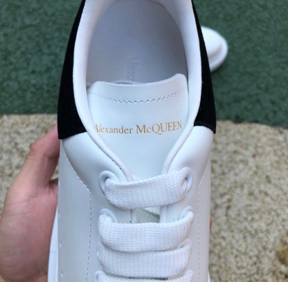 Alexander McQueen Negro y Blanco Gamuza