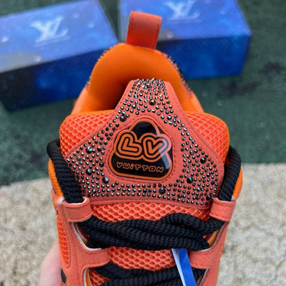 Louis Vuitton Skate Naranja Diamante