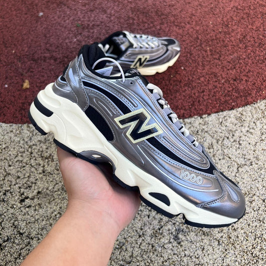 New Balance 1000 Plateado