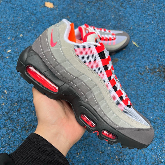 Air Max 95 Gris y Rojo