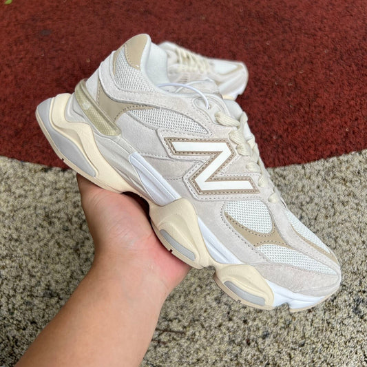 New Balance 9060 Beige Claro