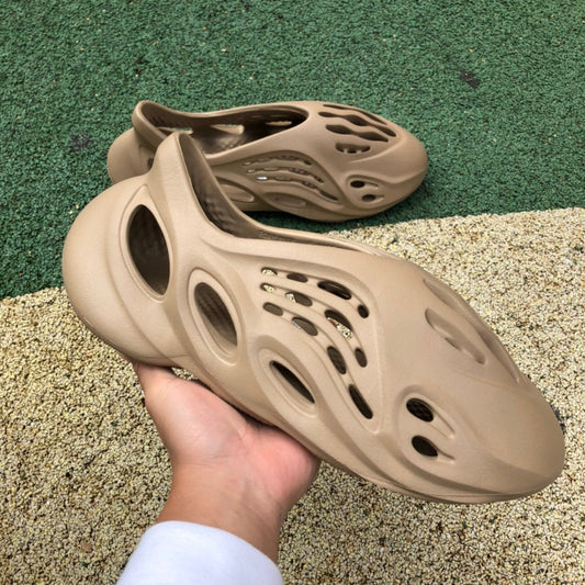 Yeezy Foam Runner Mist