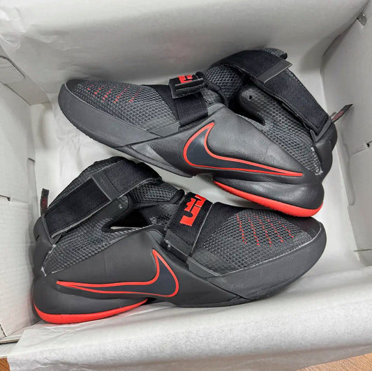 Nike Lebron Soldier 9 Gris