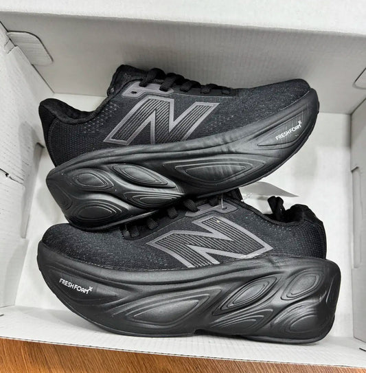 New Balance Fresh Foam More Black
