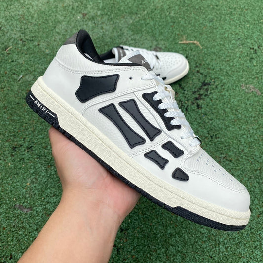 Amiri Skel Blanco y Negro