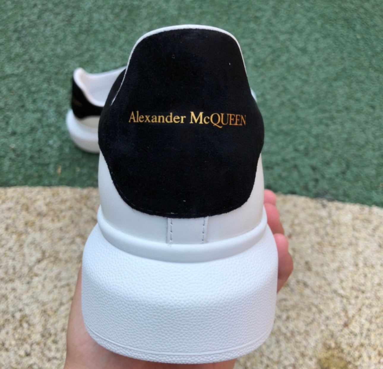 Alexander McQueen Negro y Blanco Gamuza