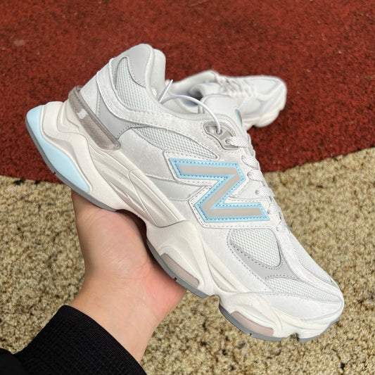 New Balance 9060 Hueso y Azul