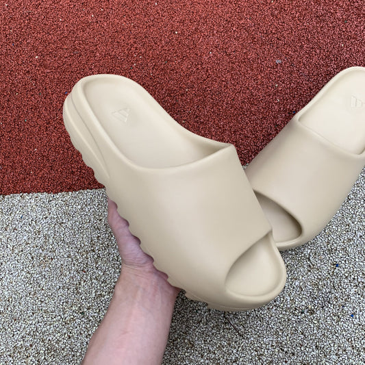 Yeezy Slide Bone