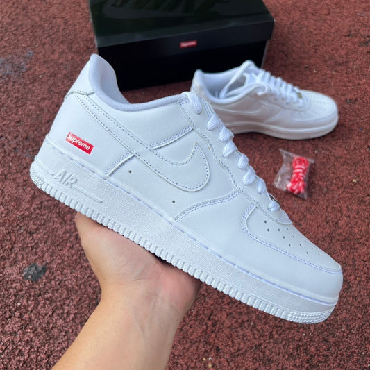 Nike Air Force One x Supreme
