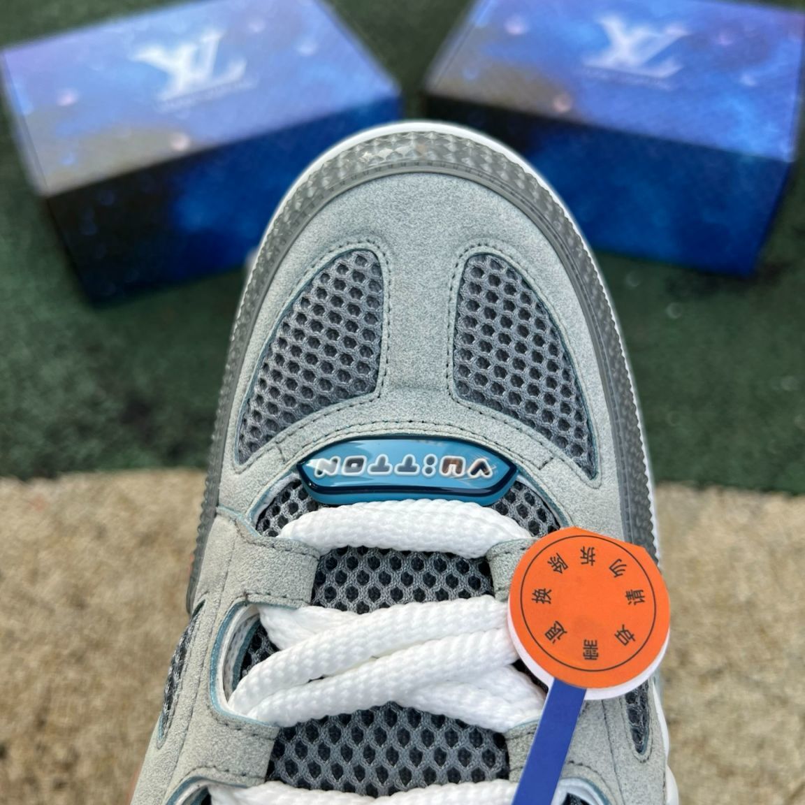 Louis Vuitton Skate Gris y Azul