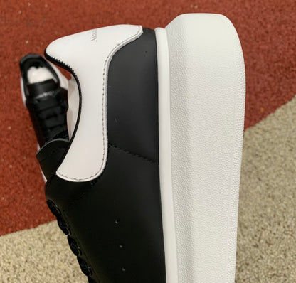 Alexander McQueen Blanco y Negro