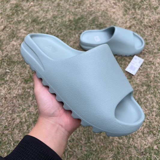 Yeezy Slide Salt