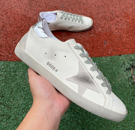 Golden Goose Plateado