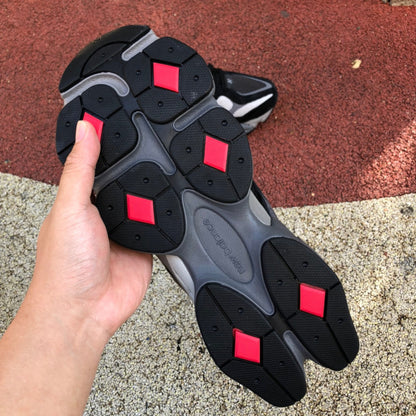 New Balance 9060 Negro y Gris