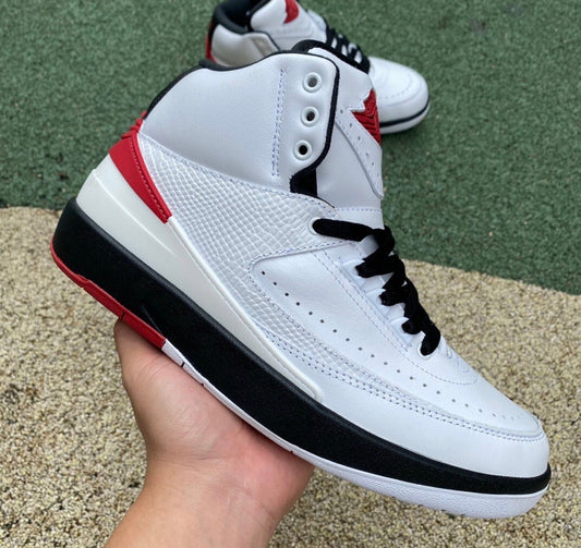 Jordan Retro 2 Rojas y Blanco