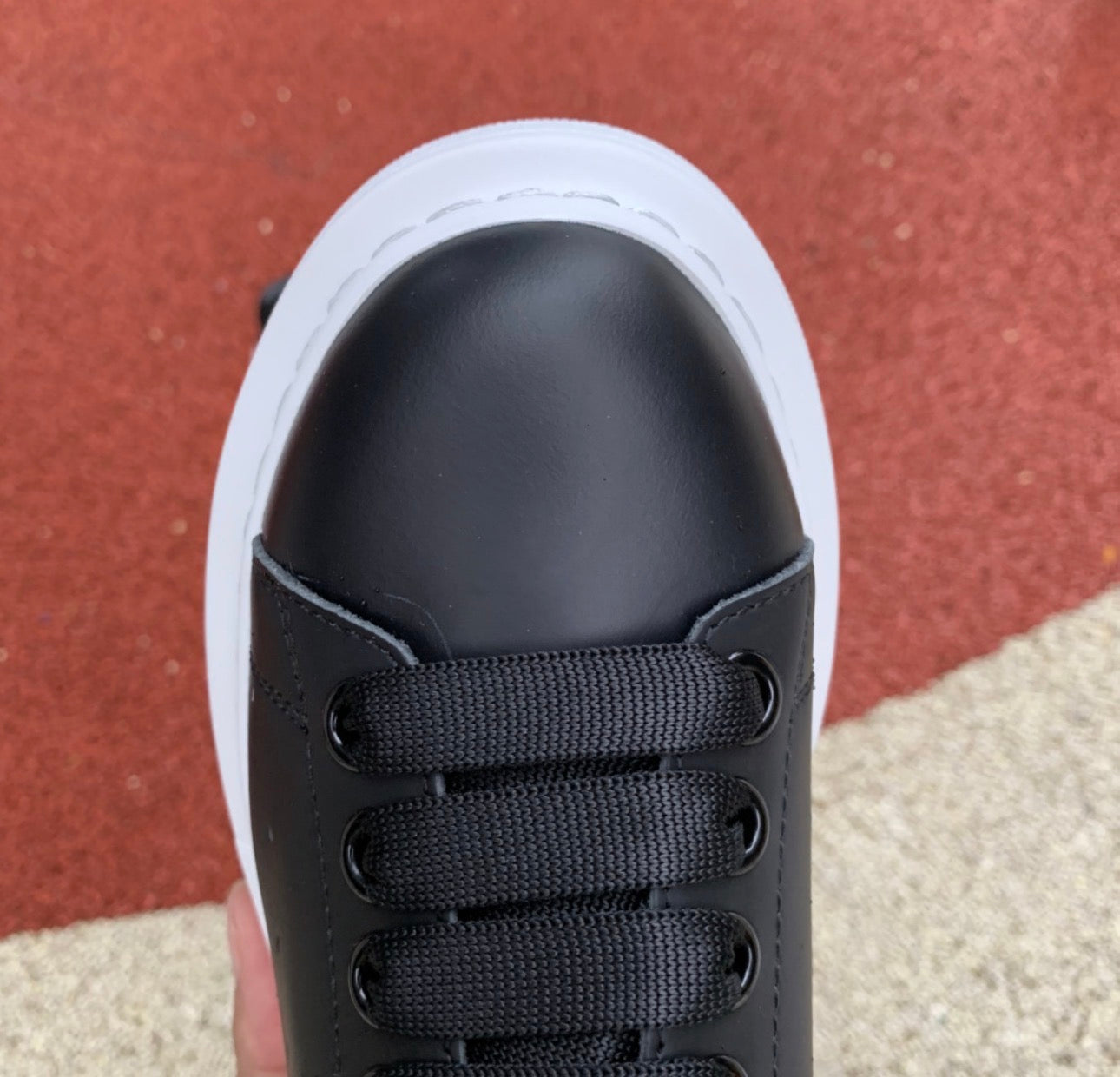 Alexander McQueen Blanco y Negro