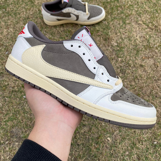 Jordan Retro 1 Low Travis Scott Sail