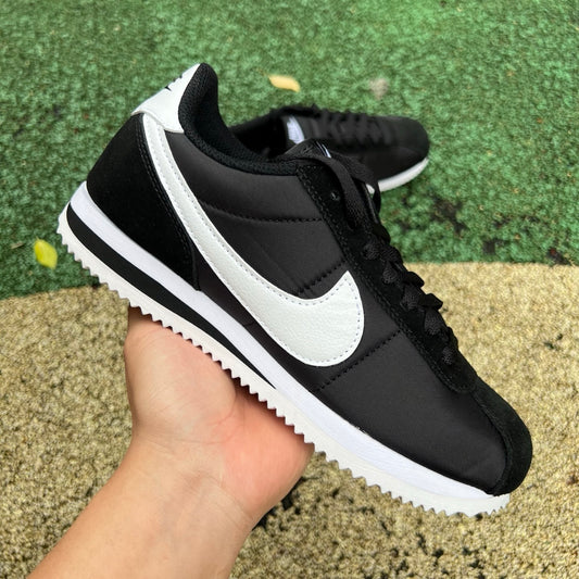 Nike Cortez Blanco y Negro