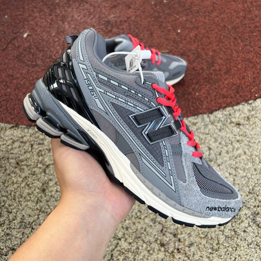 New Balance 1906U Gris Oscuro