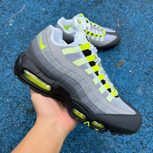 Nike Air Max 95 Neón
