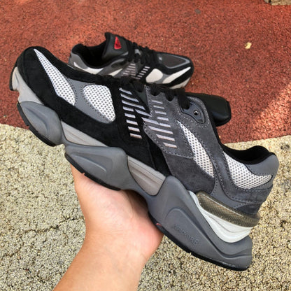 New Balance 9060 Negro y Gris