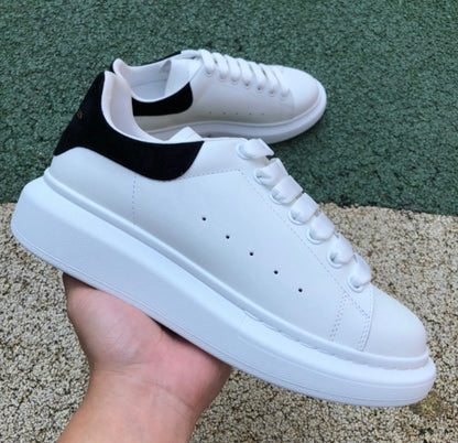 Alexander McQueen Negro y Blanco Gamuza